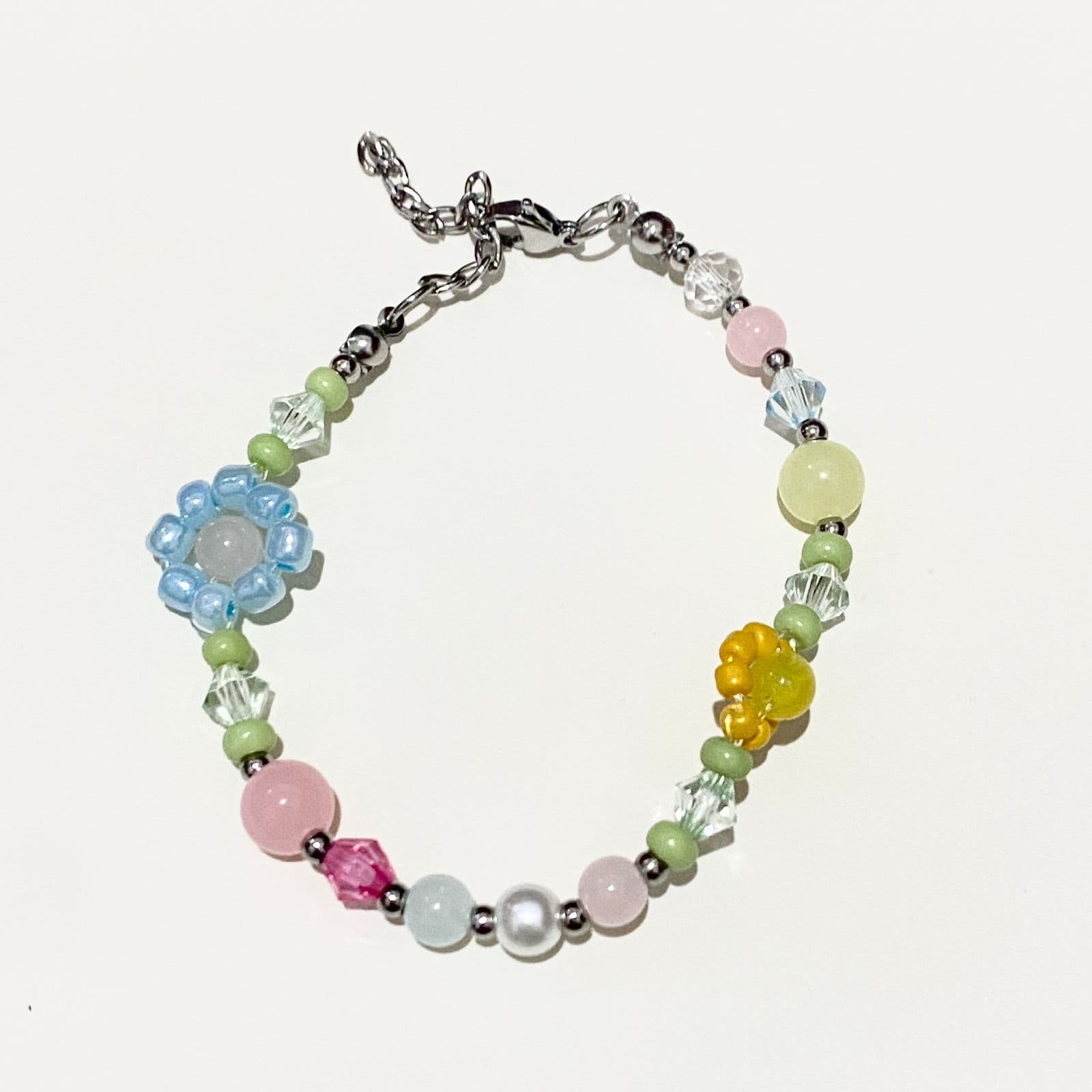 Pastel Daisy Bracelet